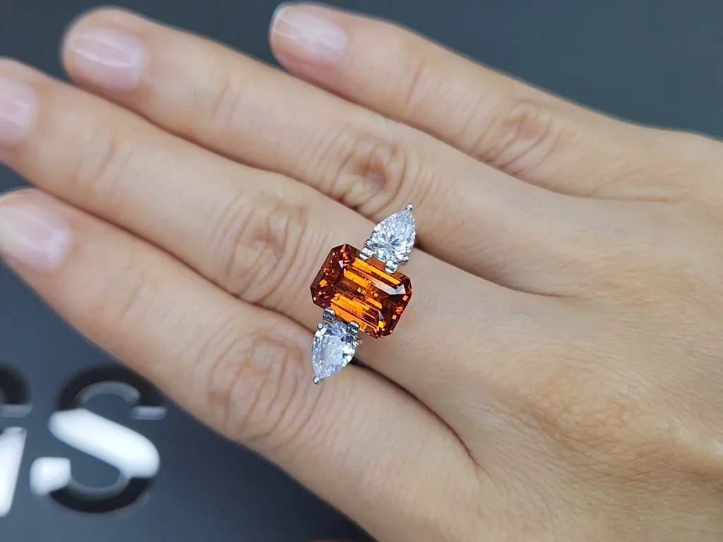 Octagon cut spessartine garnet 6.18 carats, Africa Image №5