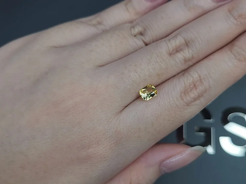 Yellow Sapphire in radiant cut 0.81 carats, Madagascar Image №2