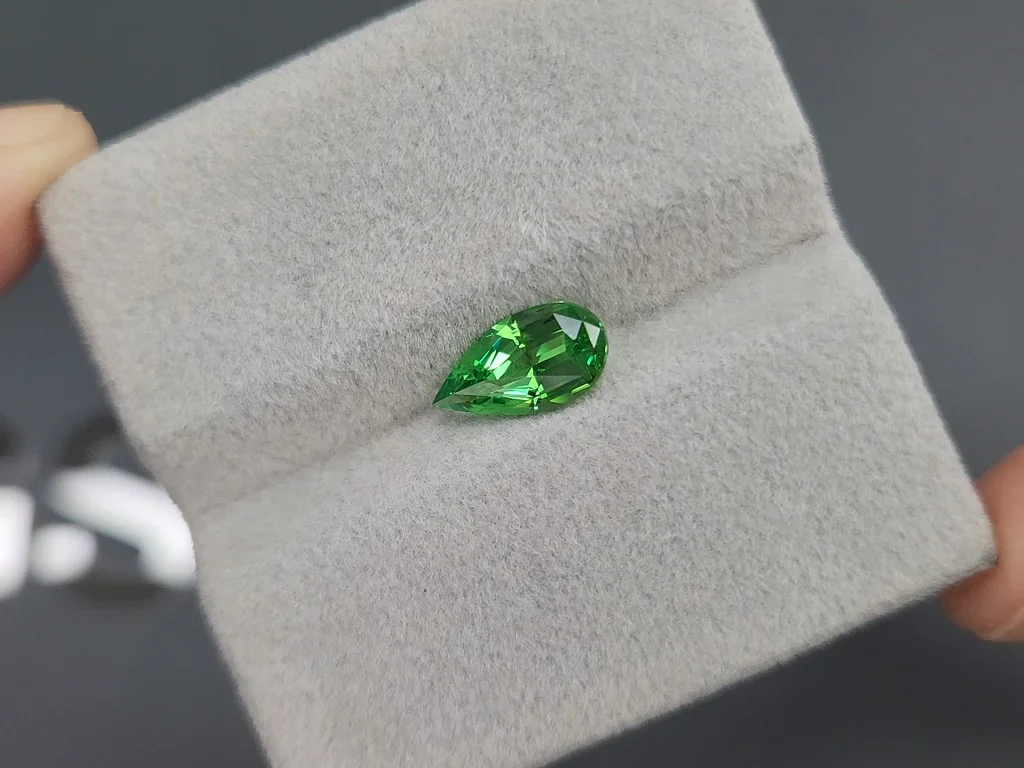 Neon Green tsavorite garnet in pear cut 1.53 carats, Tanzania Image №4