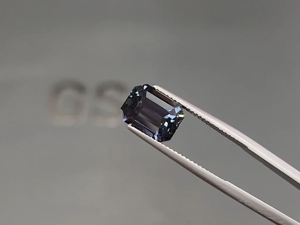 Unheated sapphireTeal octagon 6.03 carats, Madagascar Image №3