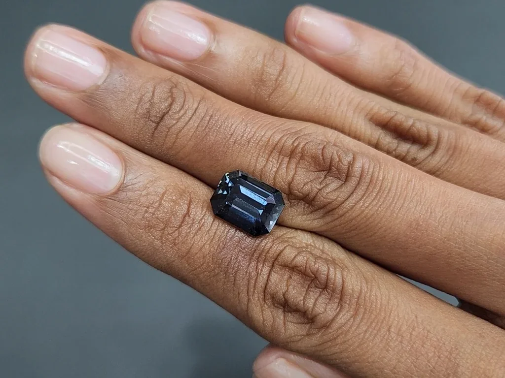 Unheated sapphireTeal octagon 6.03 carats, Madagascar Image №2