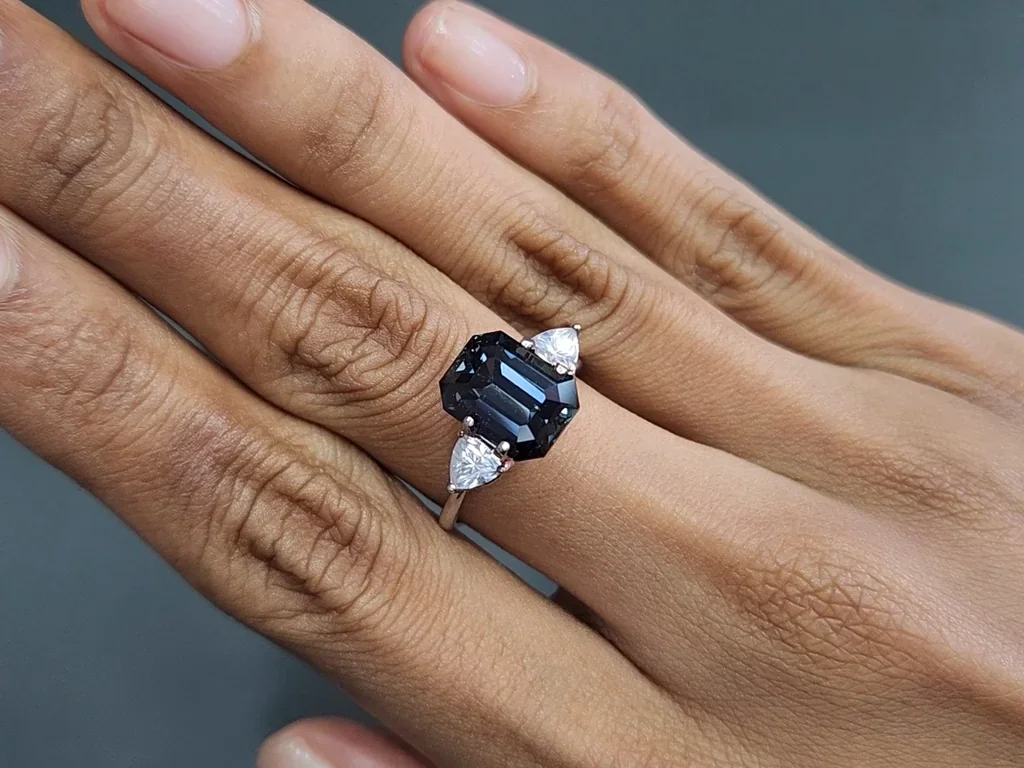 Unheated sapphireTeal octagon 6.03 carats, Madagascar Image №5