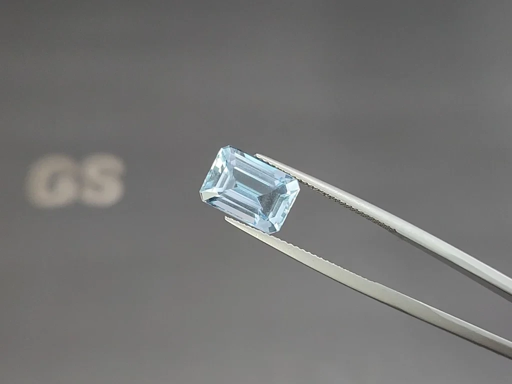 Aquamarine octagon cut  4.11 carats, Madagascar  Image №3