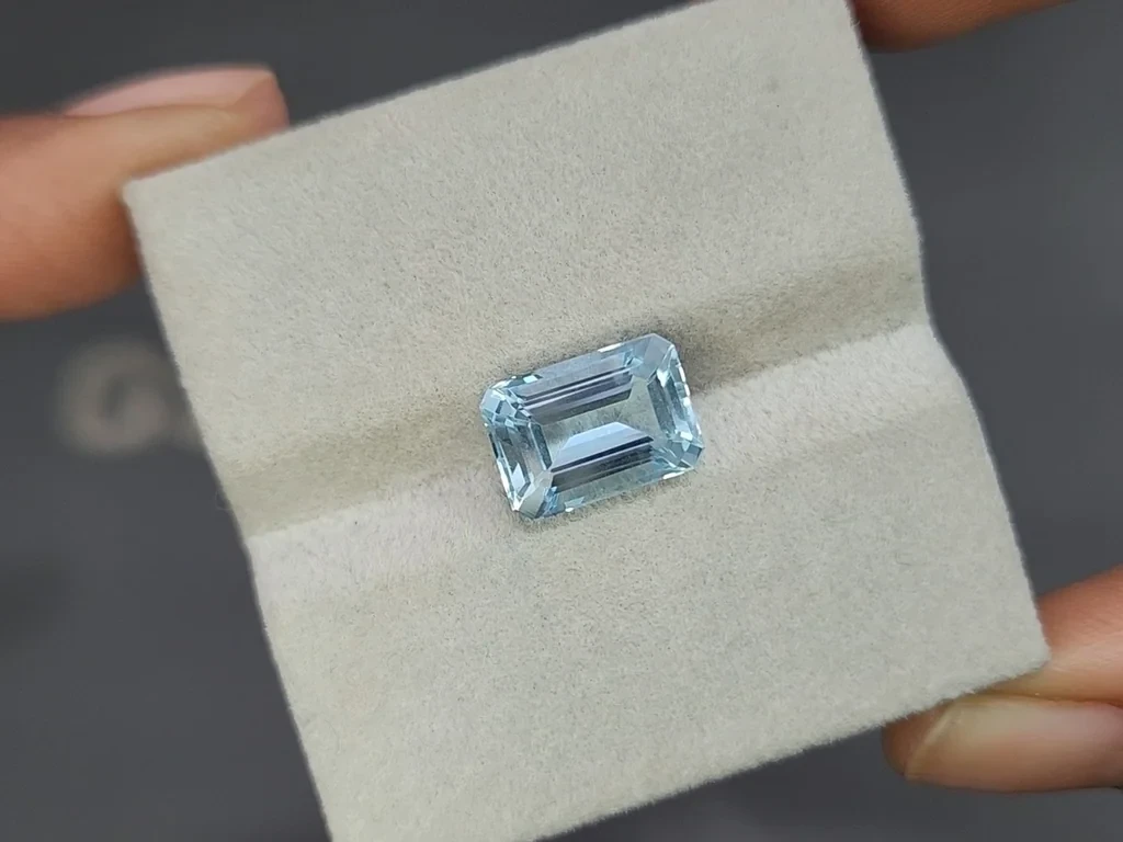 Aquamarine octagon cut  4.11 carats, Madagascar  Image №4