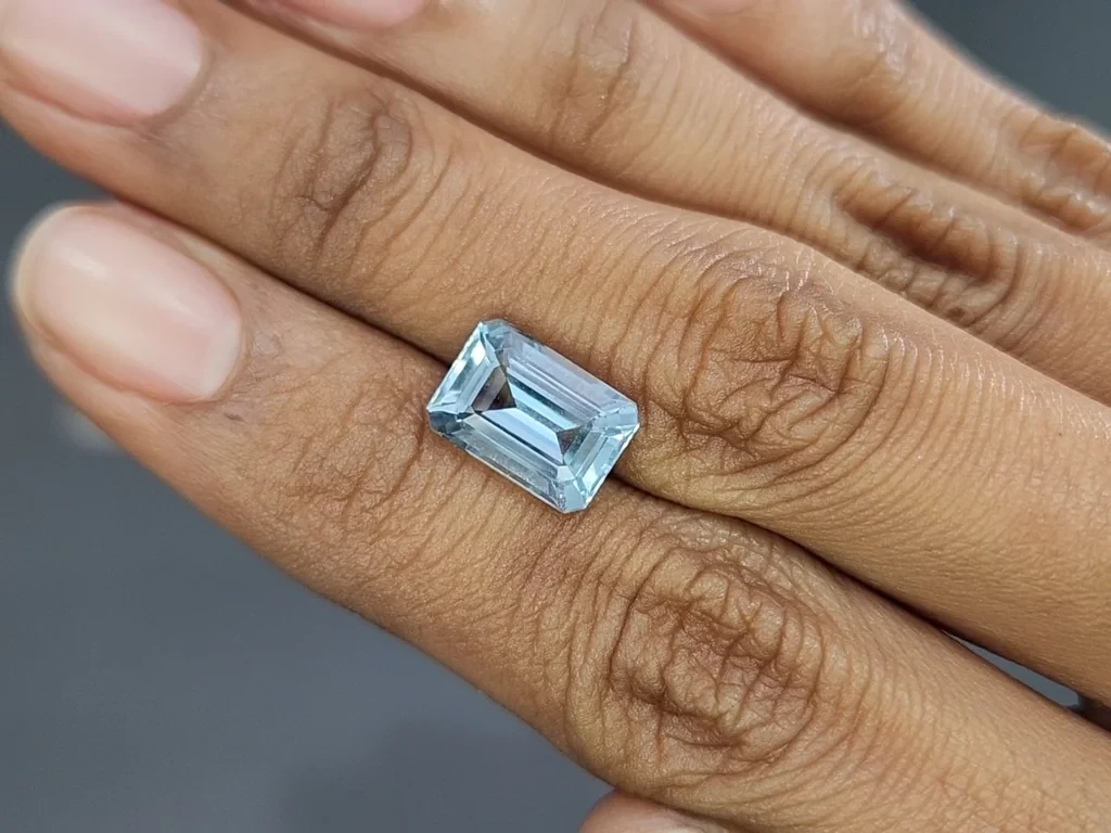 Aquamarine octagon cut  4.11 carats, Madagascar  Image №2
