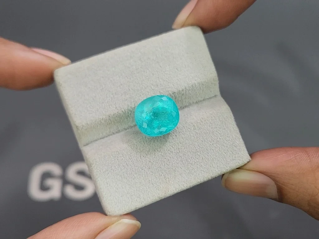 Neon blue Paraiba tourmaline in oval cut 7.03 carats, Africa Image №4