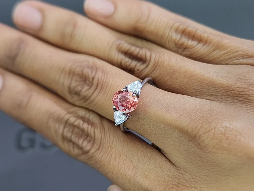 Unheated sapphire Padparadscha oval cut 2.00 carats, Sri Lanka  Image №5