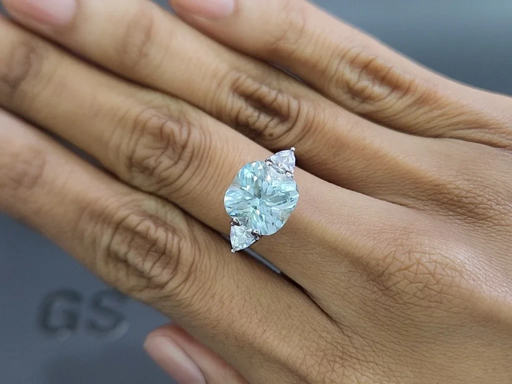 Aquamarine cushion cut  4.77 carats, Madagascar  Image №5