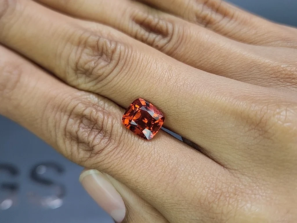 Garnet spessartine cushion cut 4.99 carats, Tanzania Image №2