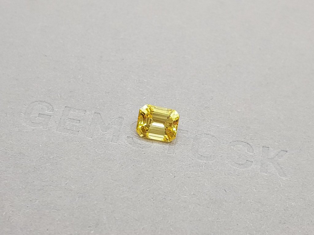 Octagon yellow sapphire 2.01 ct, Sri Lanka Image №3