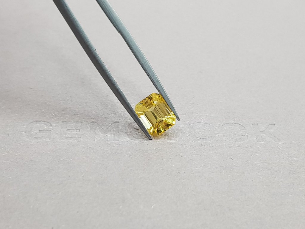 Octagon yellow sapphire 2.01 ct, Sri Lanka Image №4