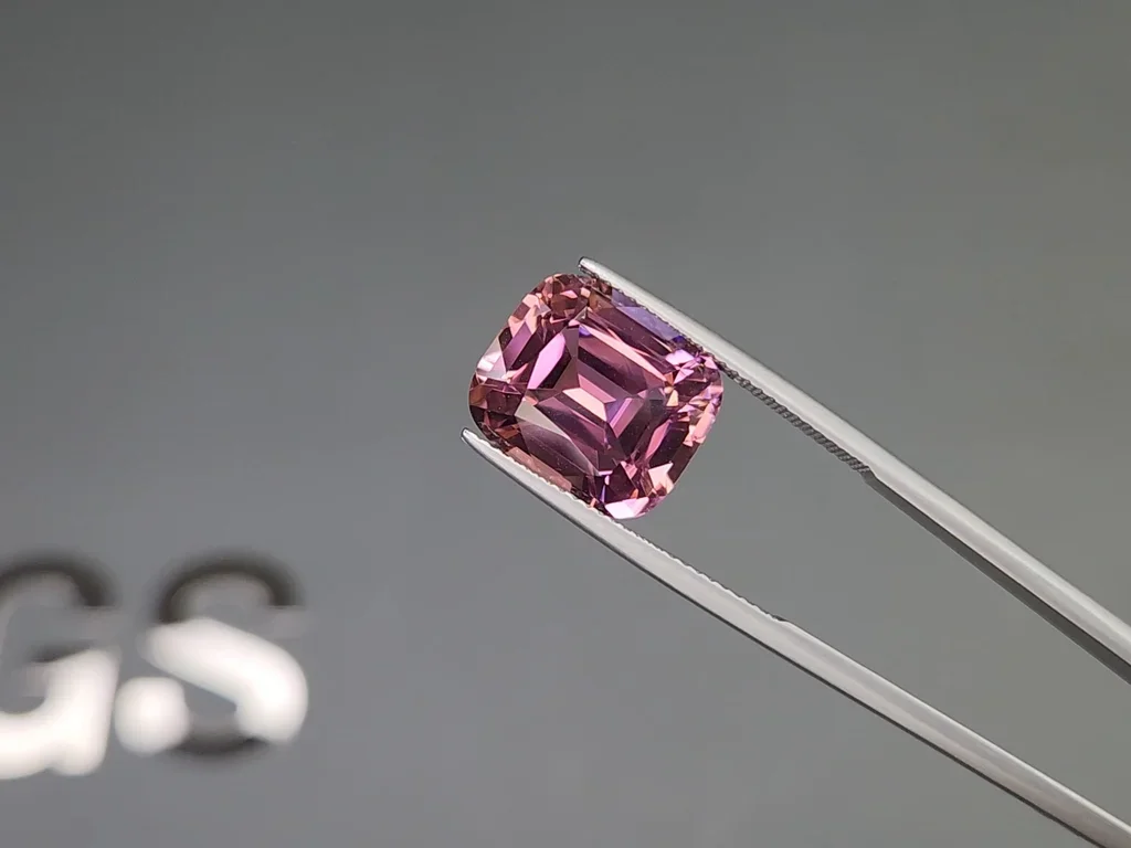 Cushion-cut pink tourmaline 8.37 carats, Africa Image №3