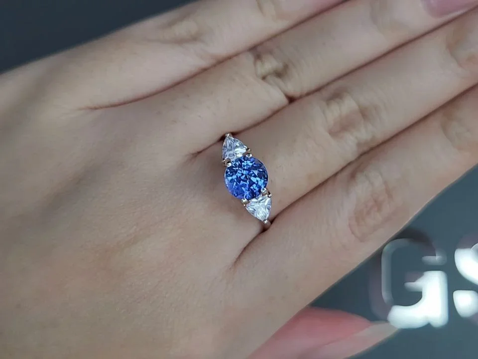 Cornflower blue sapphire in round cut 2.27 carats, Sri Lanka Image №5