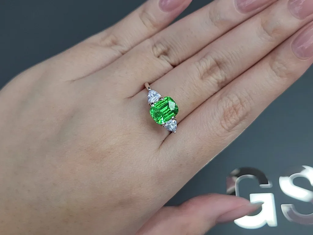 Intense Green tsavorite garnet in cushion cut 2.83 carats, Tanzania Image №5