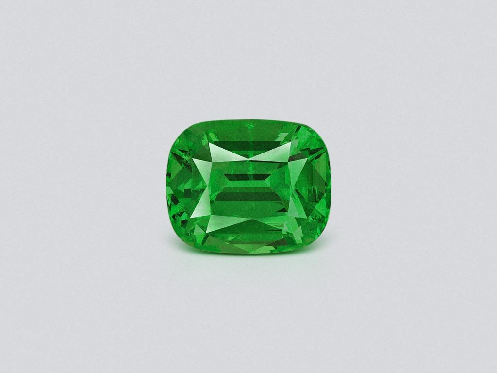 Intense Green tsavorite garnet in cushion cut 2.83 carats, Tanzania Image №1