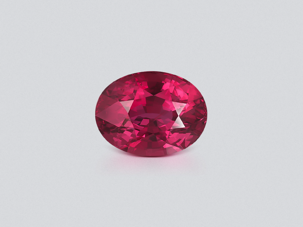 Unheated Pigeon's Blood red ruby in oval cut 5.13 carats, Mozambique Image №1