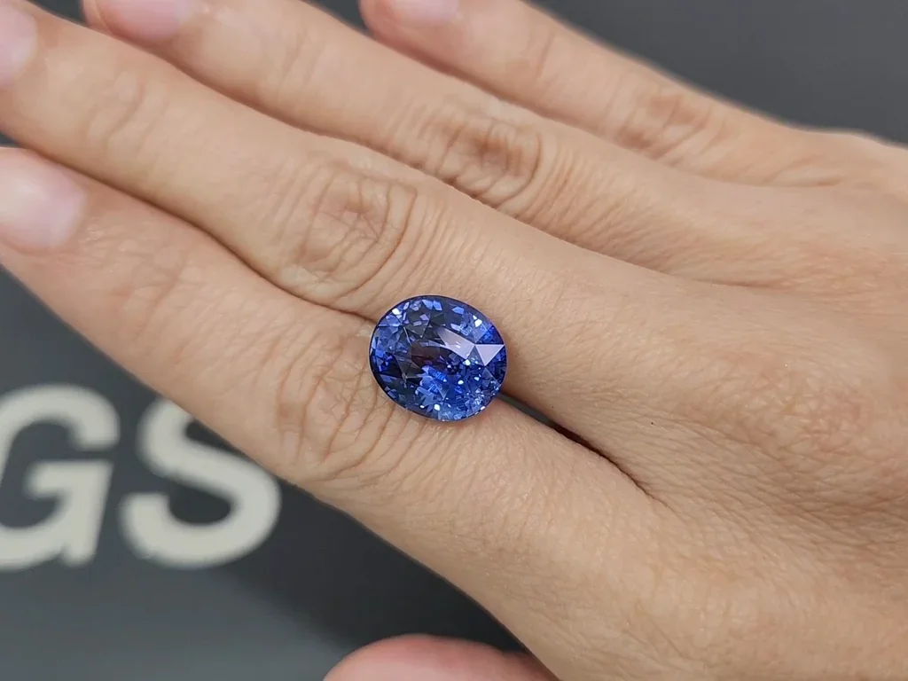 Blue sapphire oval cut 9.01 carats, Sri Lanka Image №2