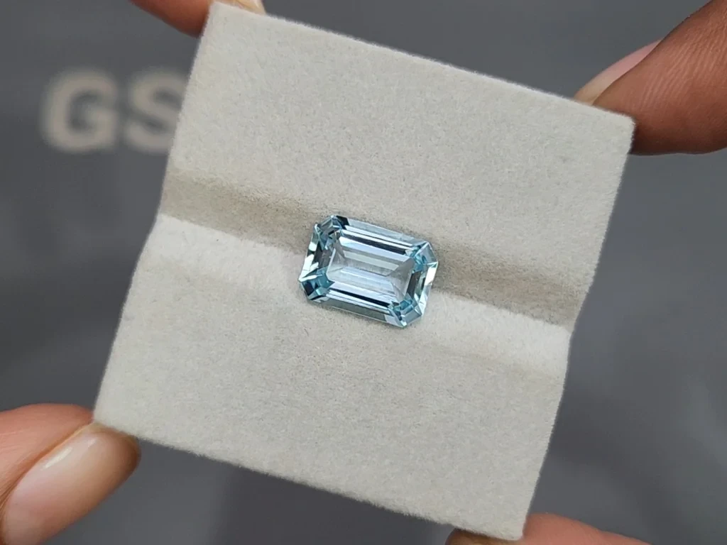 Aquamarine octagon cut  4.08 carats, Madagascar  Image №4