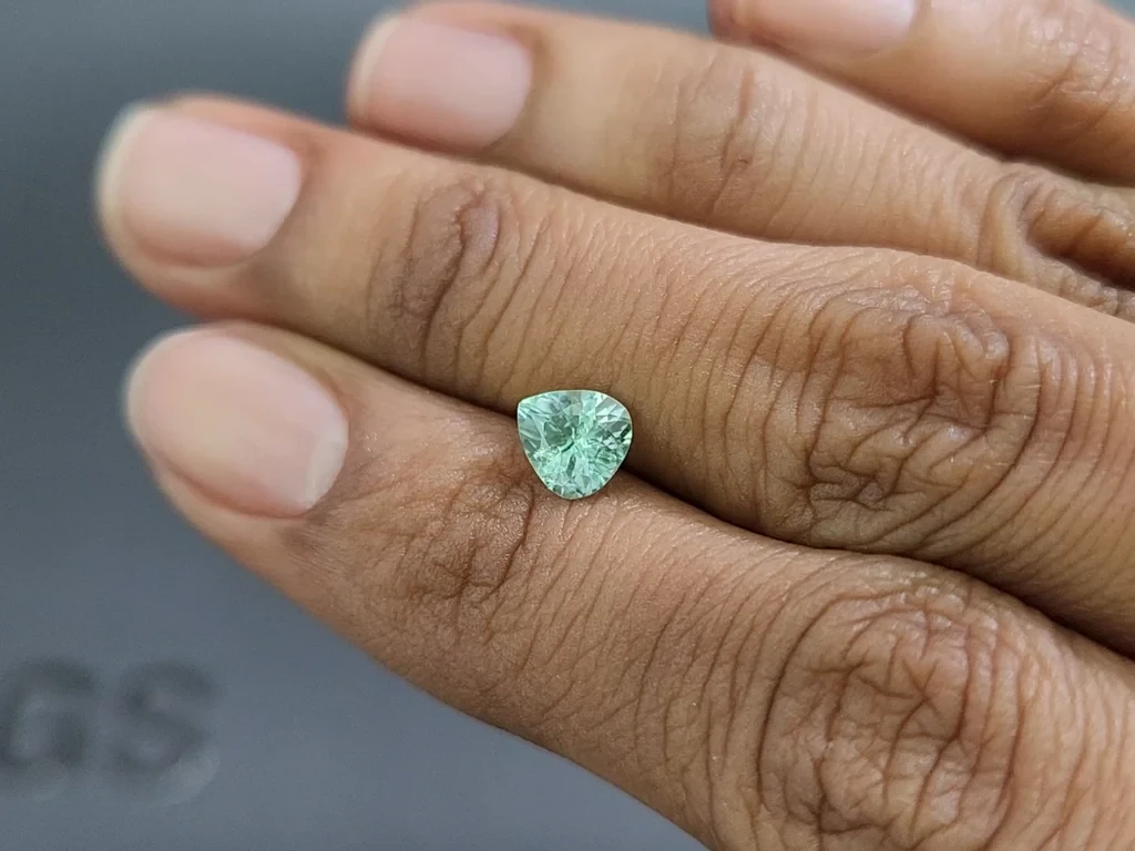 Paraiba tourmaline pear cut 0.84 carats, Mozambique Image №2
