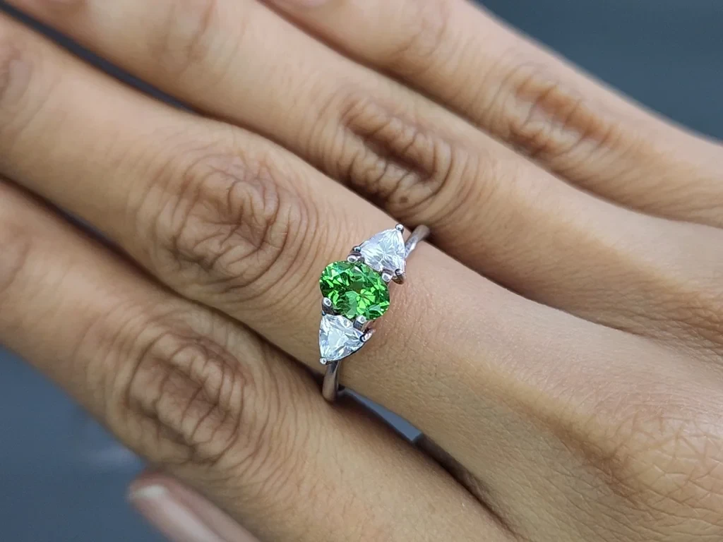 Tsavorite garnet oval cut 0.82 carats, Madagascar Image №5