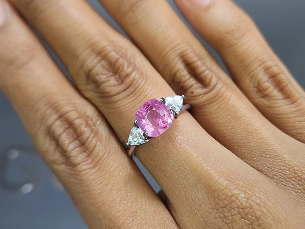 Unheated pink sapphire cushion cut 3.10 carats, Sri Lanka Image №5