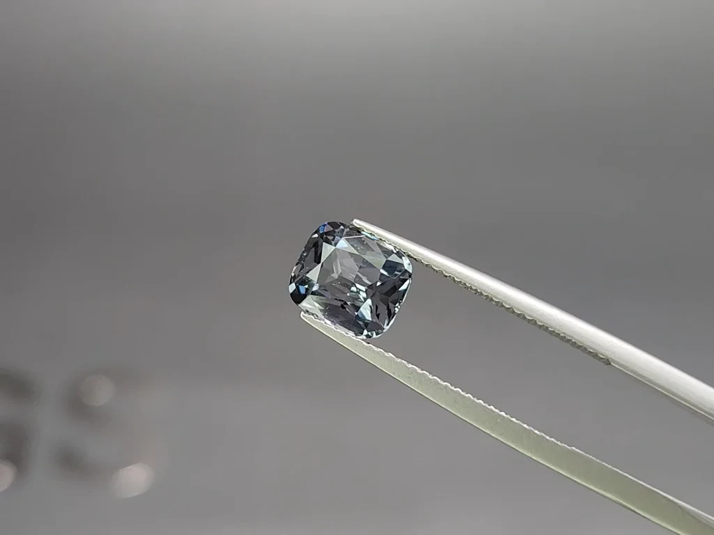 Gray blue spinel cushion cut 2.32 carats,Tanzania  Image №3