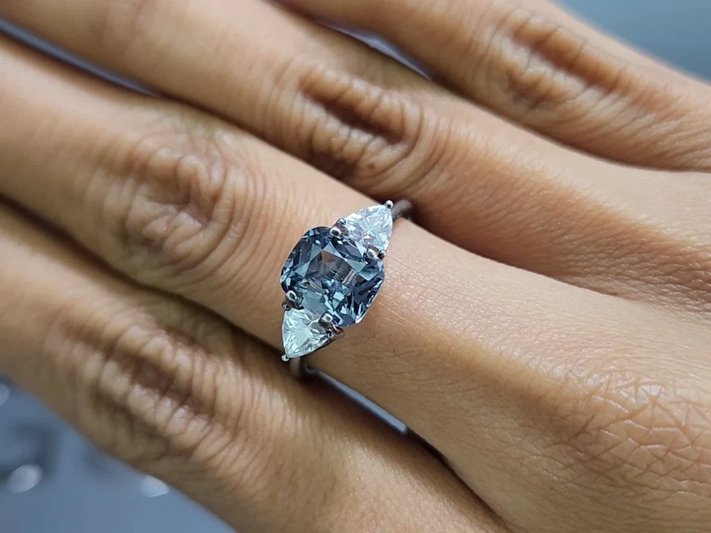 Gray blue spinel cushion cut 2.32 carats,Tanzania  Image №5