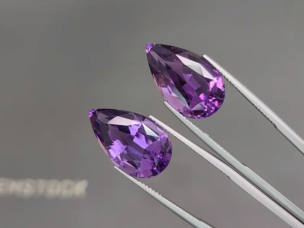 Pair of pear cut amethysts 22.25 carats Image №3