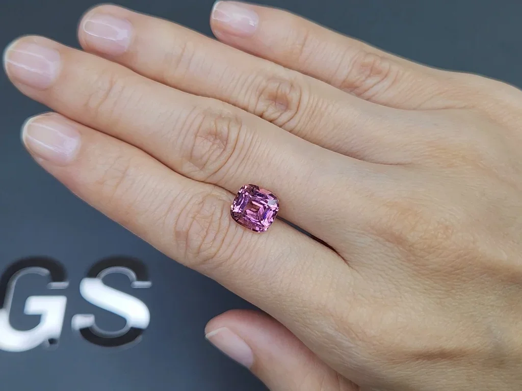 Cushion-cut pink tourmaline 3.10 carats, Africa Image №2