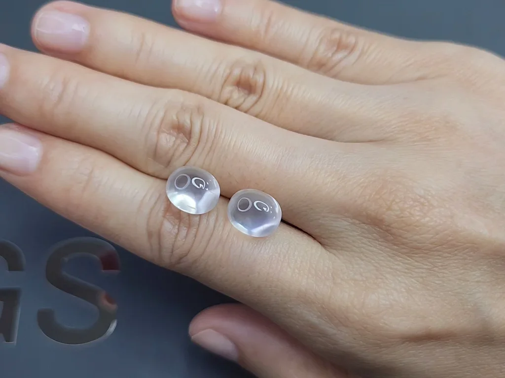 Pair of oval cut moonstones 10.43 carats, Burma  Image №2