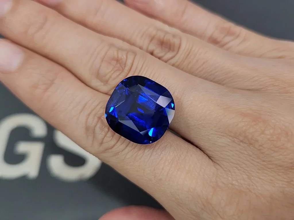 Large sapphire Royal Blue cushion cut 30.67 carats, Sri Lanka  Image №2
