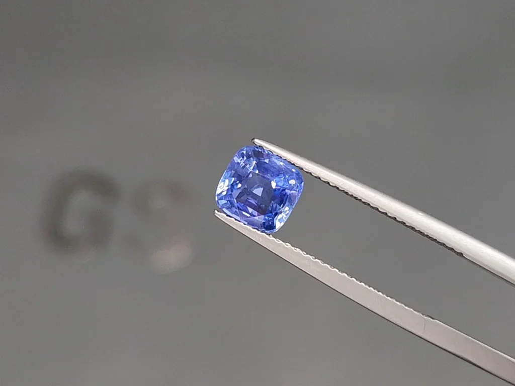 Unheated blue sapphire in cushion cut 2.05 carats, Sri Lanka Image №3