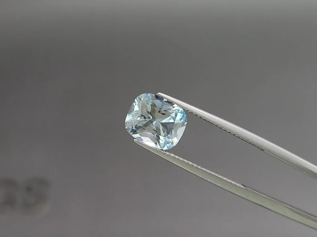 Aquamarine  cushion cut 2.43 carats, Madagascar  Image №3