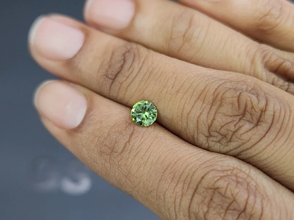 Garnet tsavorite round cut 0.61 carats, Madagascar Image №2