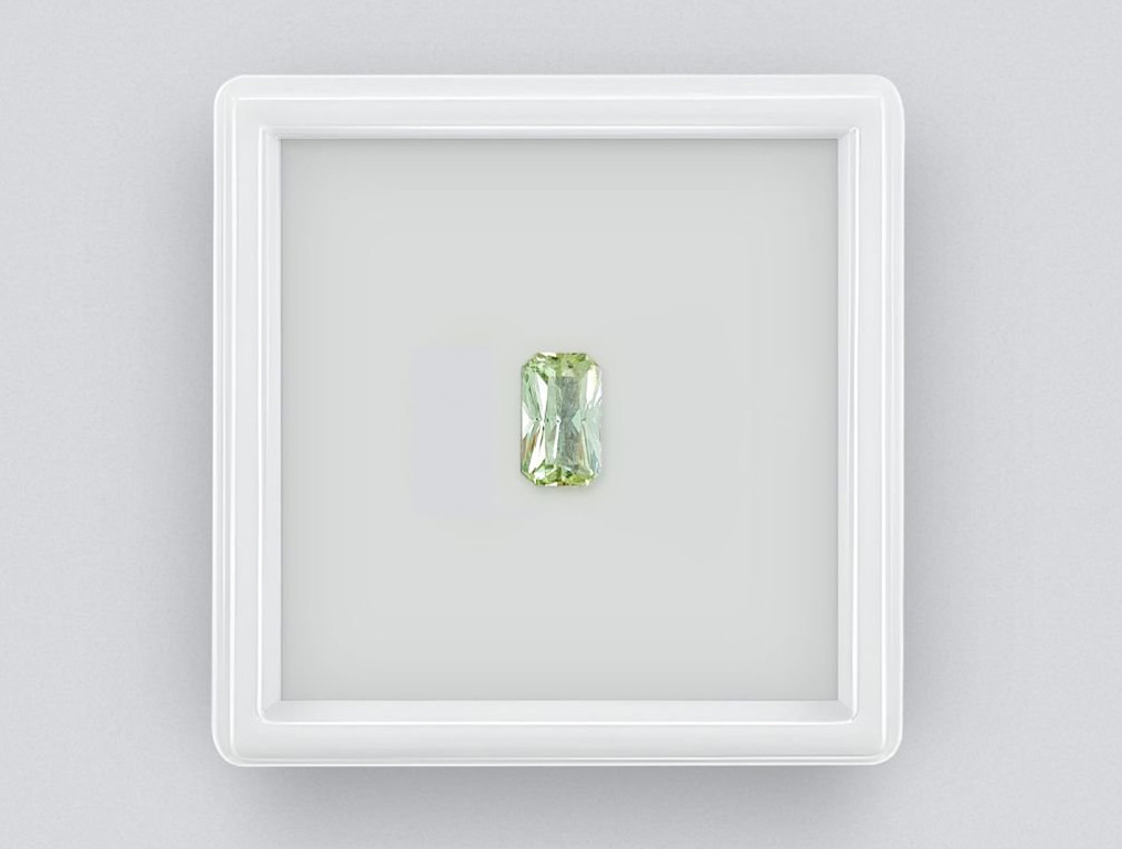 Radiant-cut green tourmaline, 0.69 carats, Afghanistan Image №1