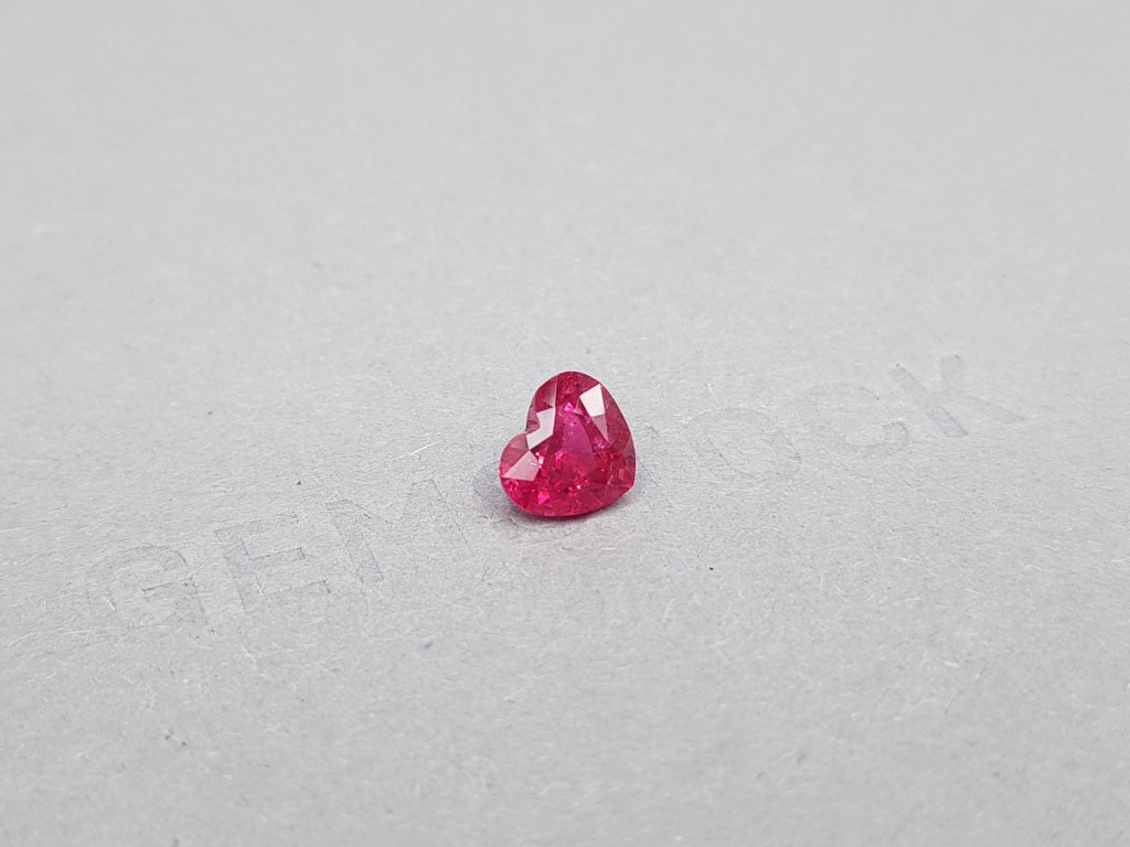 Vibrant heart cut Mahenge spinel 1.72 ct Image №2
