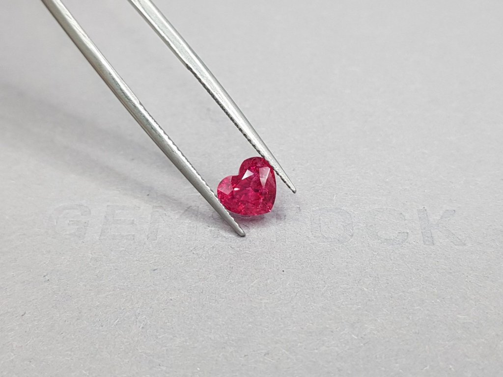 Vibrant heart cut Mahenge spinel 1.72 ct Image №4