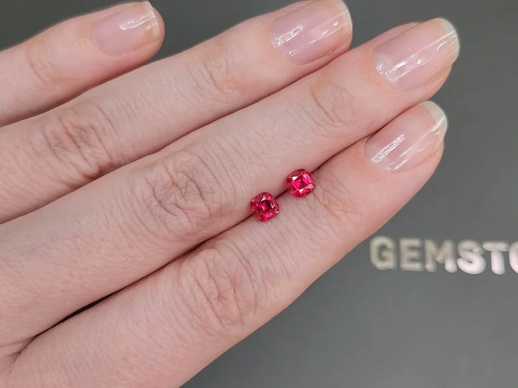 Pair of vibrant red Mansin spinels in cushion cut 0.91 carats, Burma Image №2