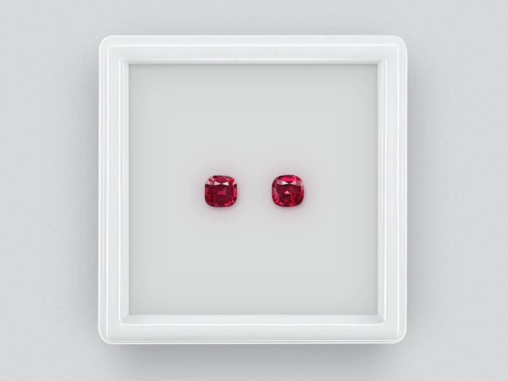Pair of vibrant red Mansin spinels in cushion cut 0.91 carats, Burma Image №1