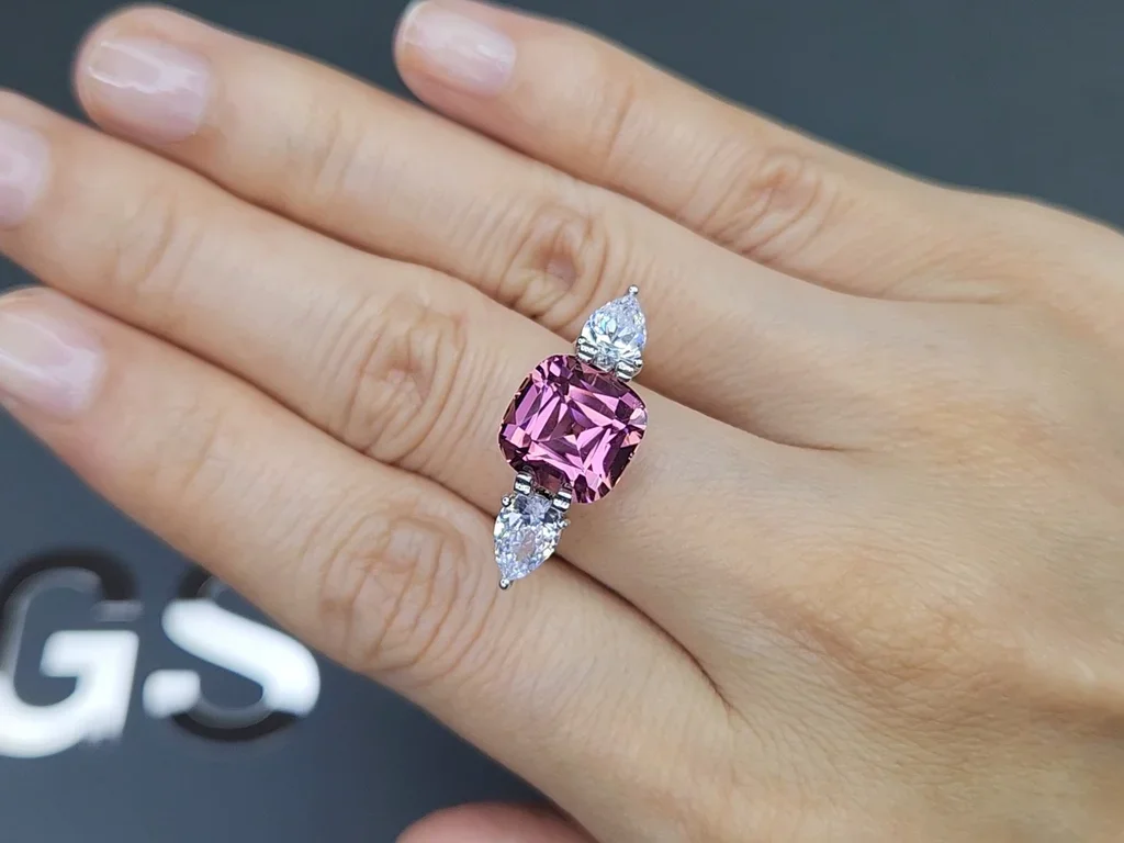 Cushion-cut pink tourmaline 6.52 carats, Africa Image №5