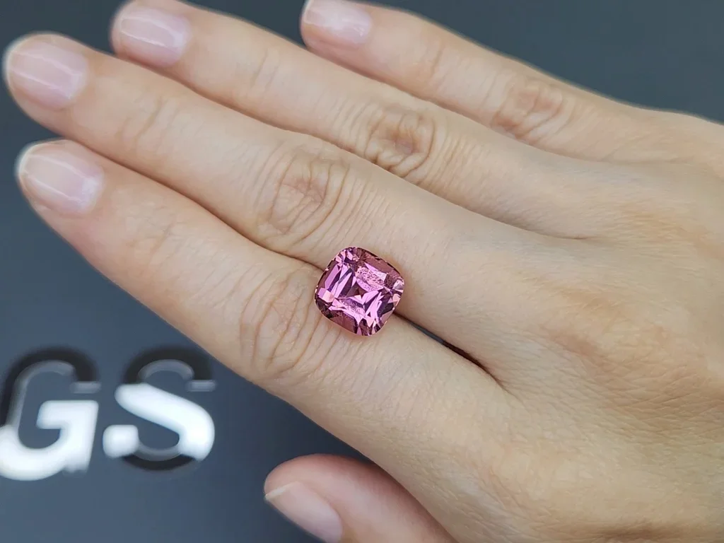 Cushion-cut pink tourmaline 6.52 carats, Africa Image №2