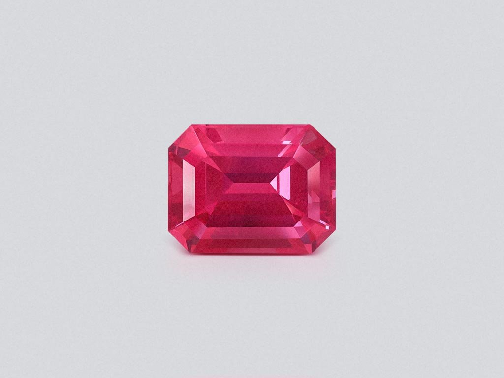Vivid pink Mahenge Spinel in octagon cut 2.63 carats, Tanzania  Image №1