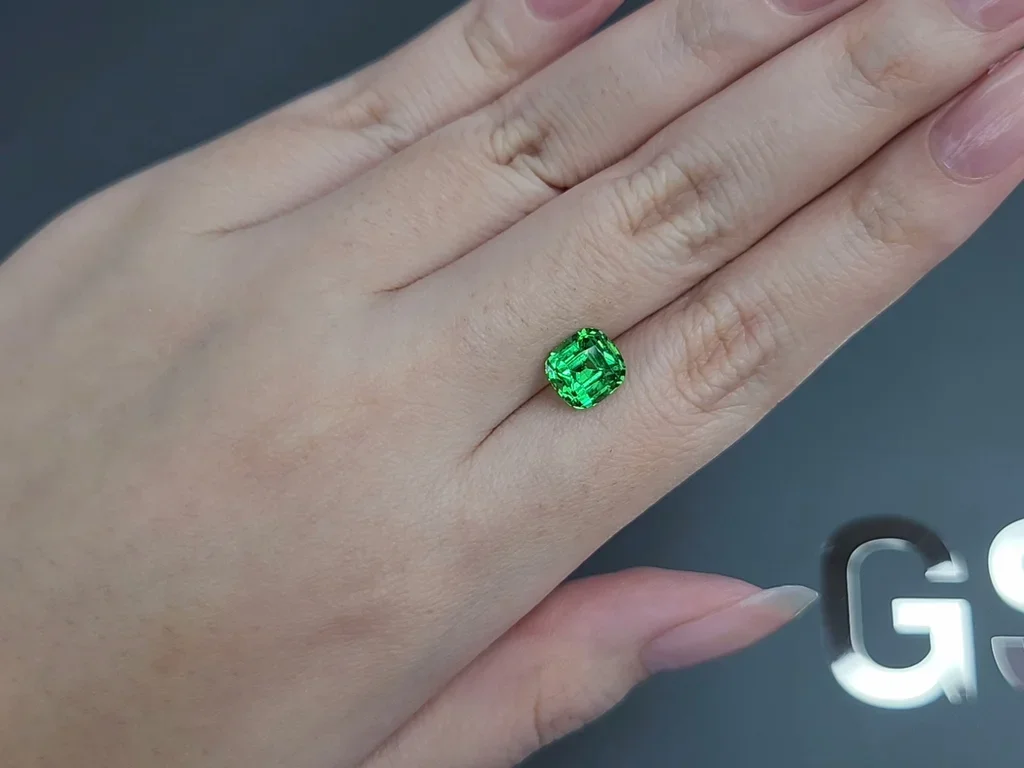 Intense Green tsavorite garnet in cushion cut 2.67 carats, Tanzania Image №2
