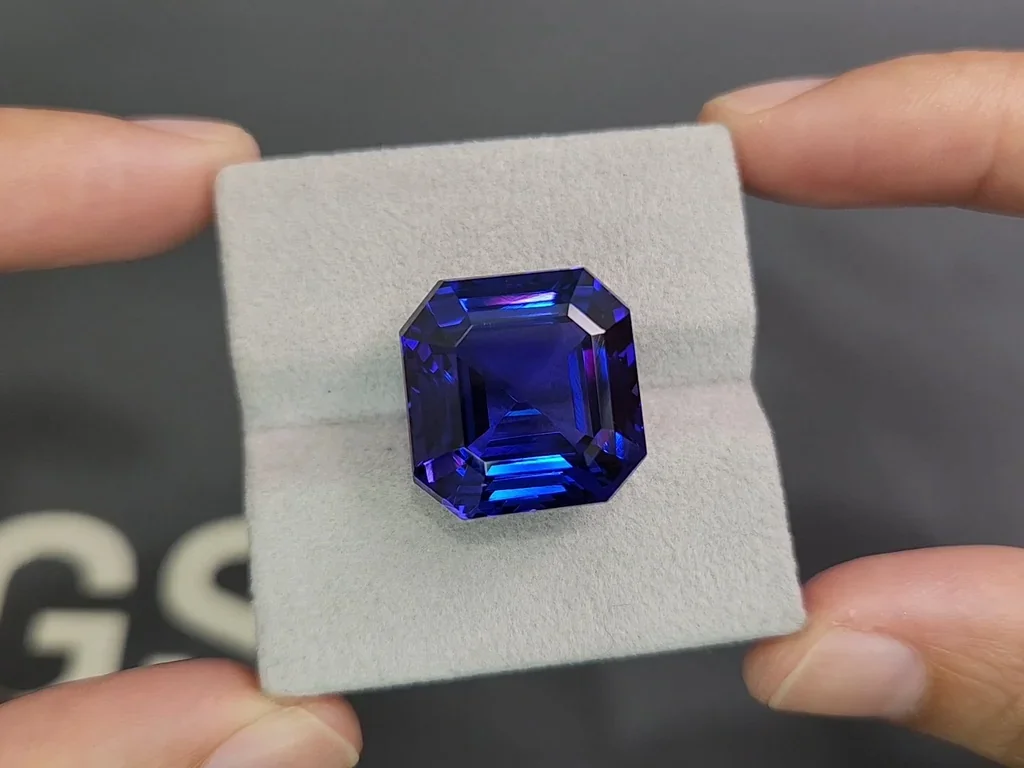 Large Royal Blue color tanzanite in asscher cut  34.86 carats, Tanzania Image №4