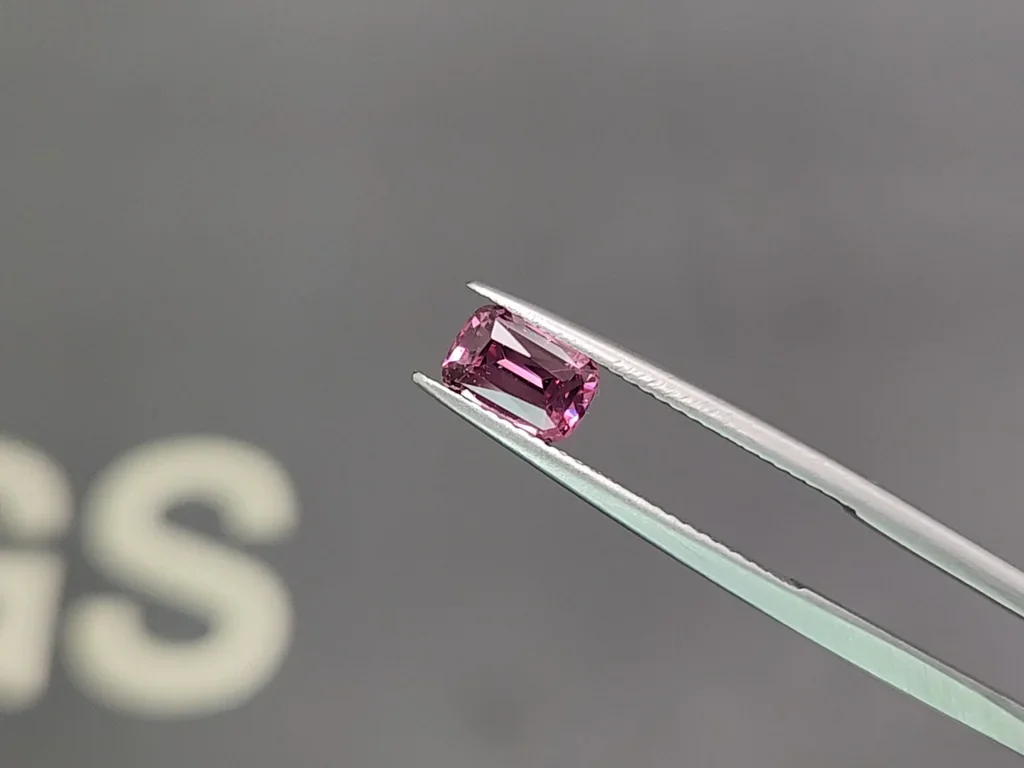 Rhodolite garnet cushion cut 1.20 carats, Tanzania Image №3