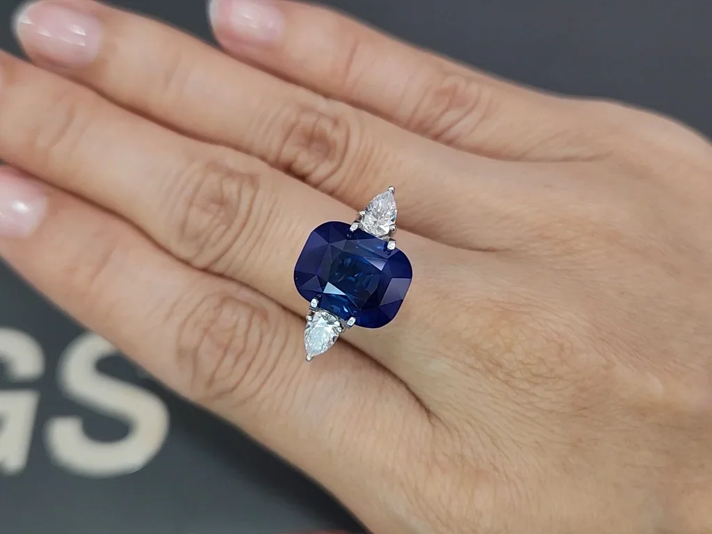Unheated top quality Royal Blue sapphire in cushion cut 9.15 carats, Sri Lanka Image №5