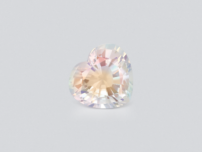 Moonstone heart shape 10.59 carats, Madagascar photo