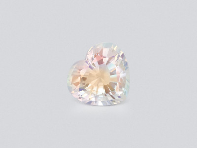 Moonstone heart shape 10.59 carats, Madagascar photo