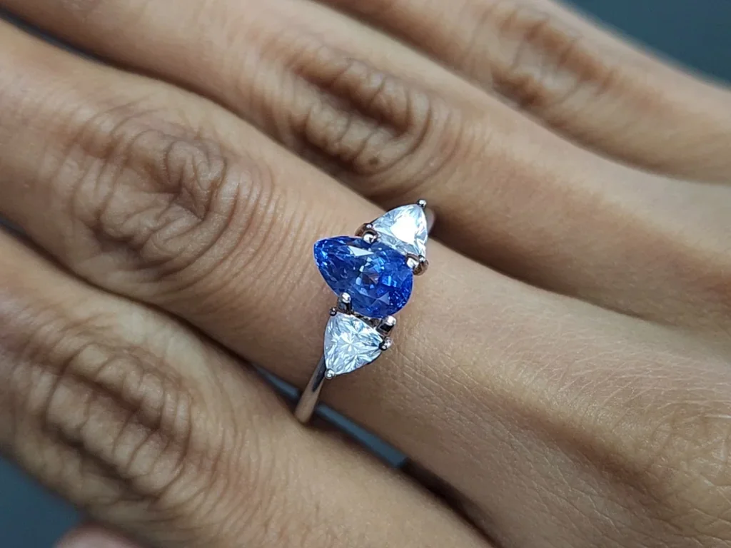 Unheated blue sapphire  pear cut 1.58 carats, Sri Lanka Image №5
