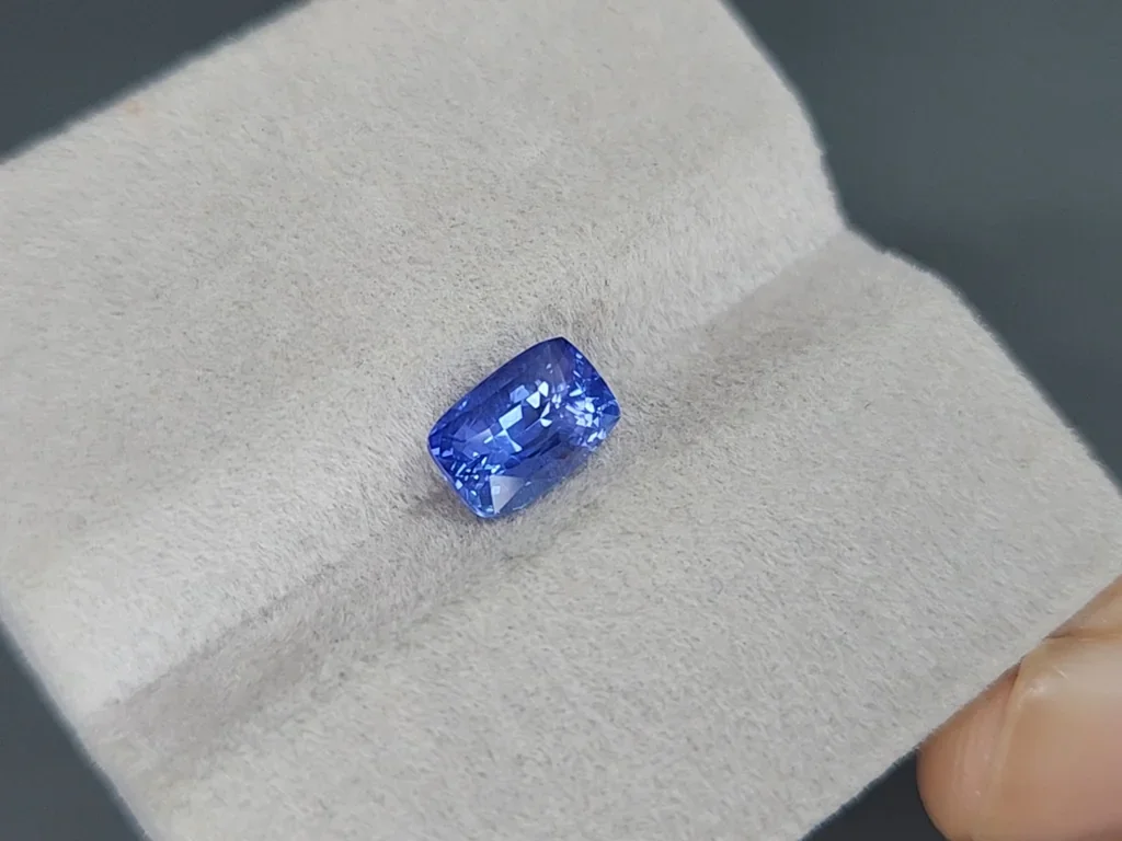 Unheated sapphire Cornflower Blue cushion cut 2.02 carats, Sri Lanka Image №4